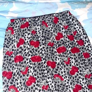 🌹 Vintage Slip Skirt 🌹